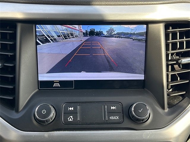 Used 2023 GMC Acadia SLT image 25