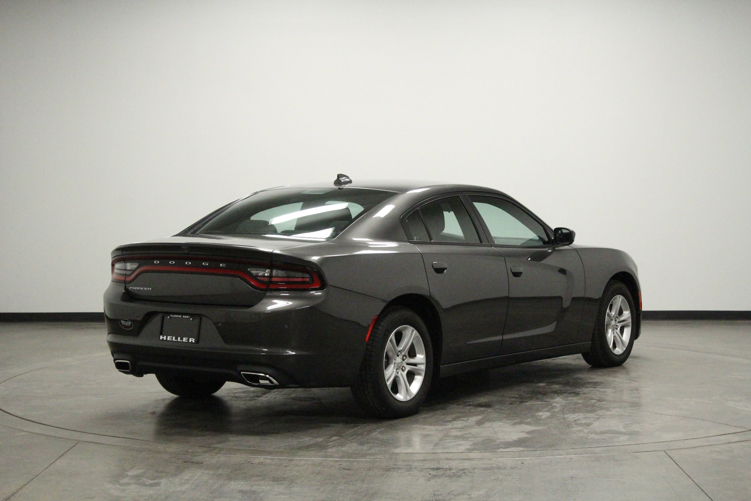Used 2023 Dodge Charger SXT w/ Cold Weather Package RWD image 8