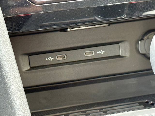 New 2025 Volkswagen Taos SE image 23