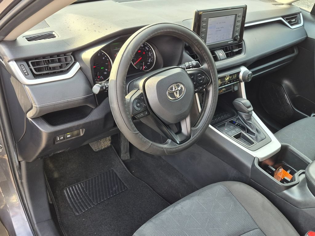Used 2022 Toyota RAV4 XLE FWD image 9