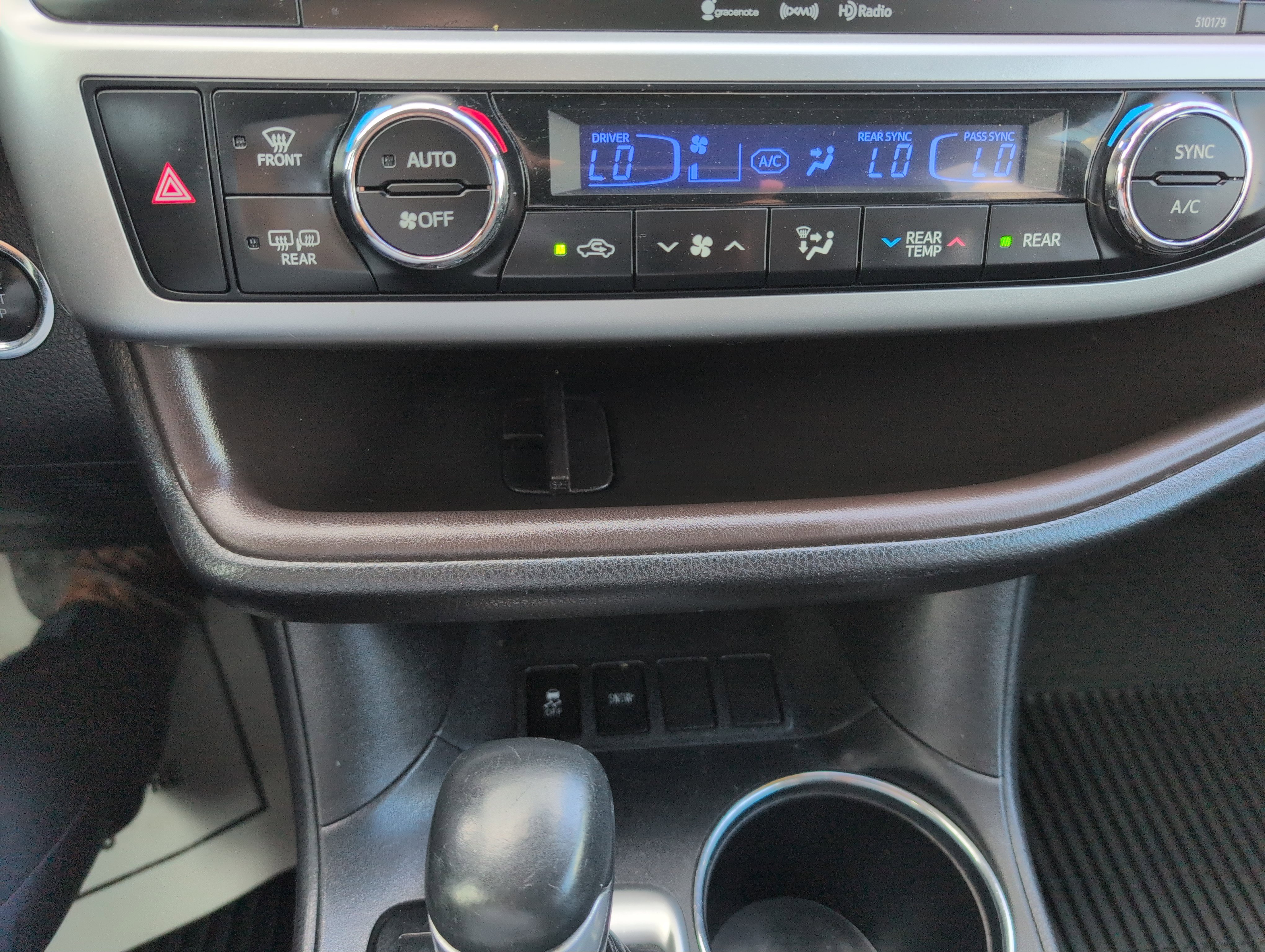 Used 2018 Toyota Highlander XLE image 22