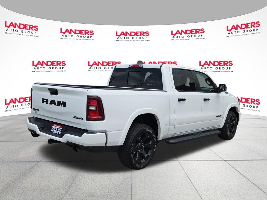 Used 2025 RAM 1500 Big Horn AWD/4WD image 3