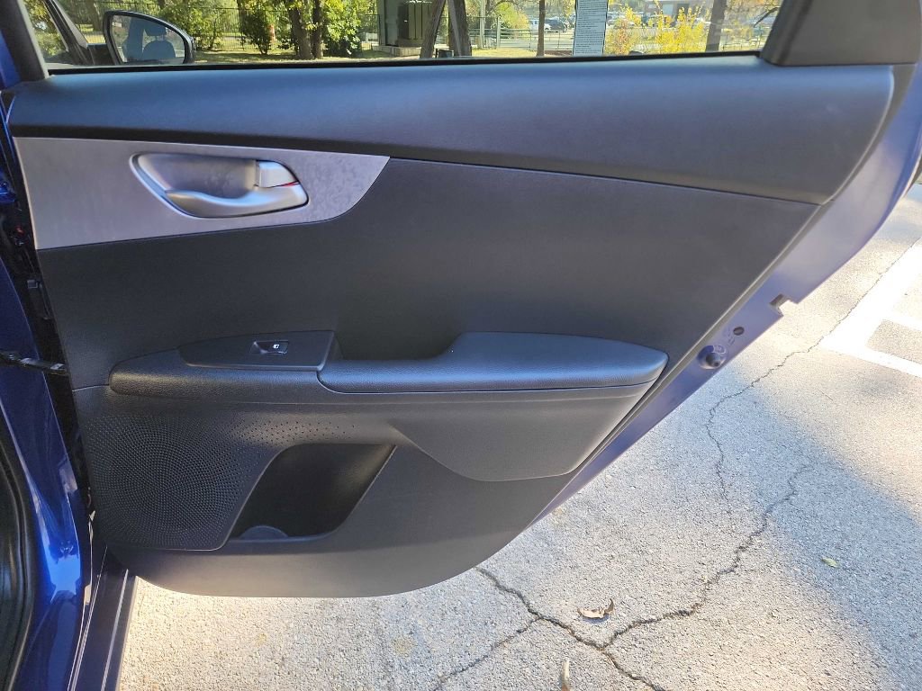 Used 2022 Kia Forte LXS image 31