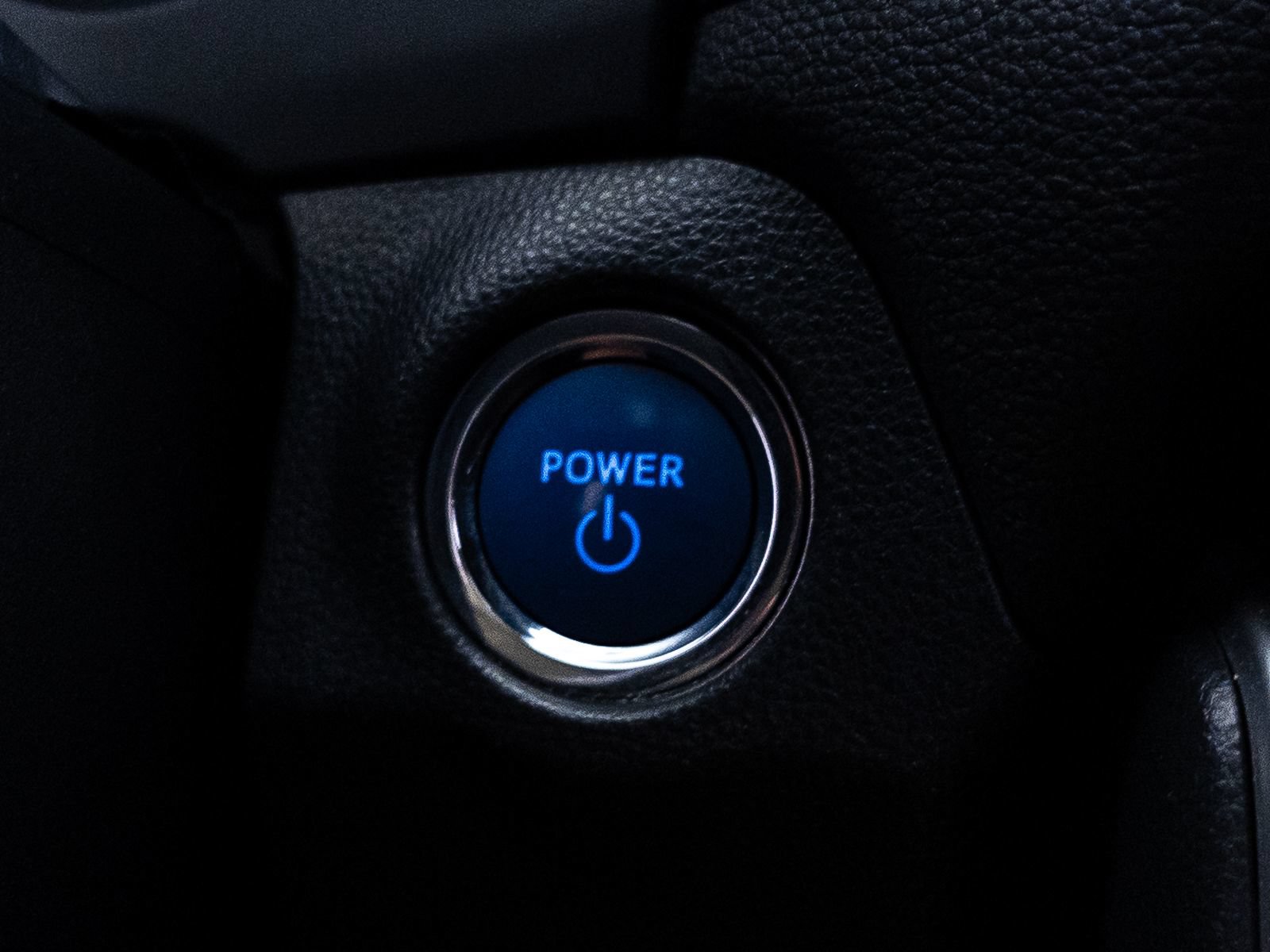 Used 2019 Toyota RAV4 Limited w/ Carpet Mat Package AWD/4WD image 30