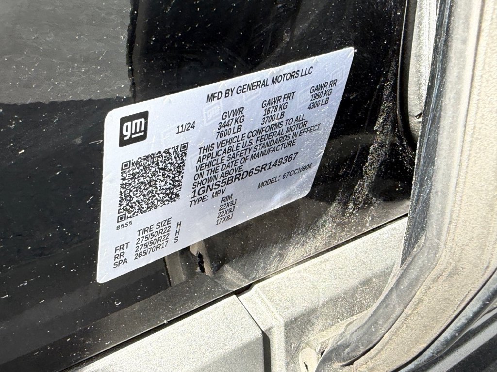 Used 2025 Chevrolet Suburban LS RWD image 22