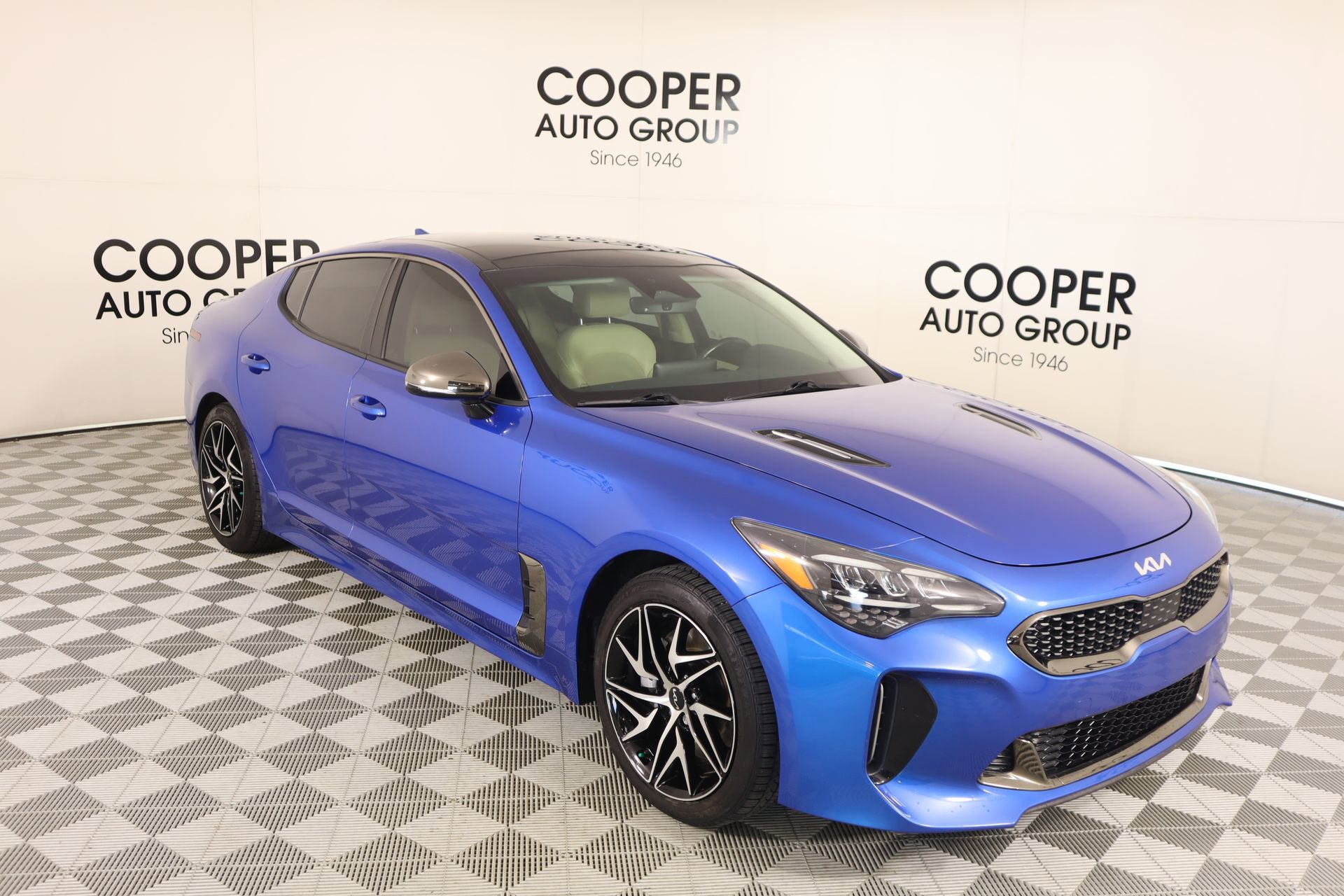 Used 2022 Kia Stinger GT-Line w/ Sun & Sound Package image 1