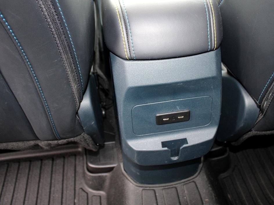 Used 2025 Ford Maverick Lobo image 32