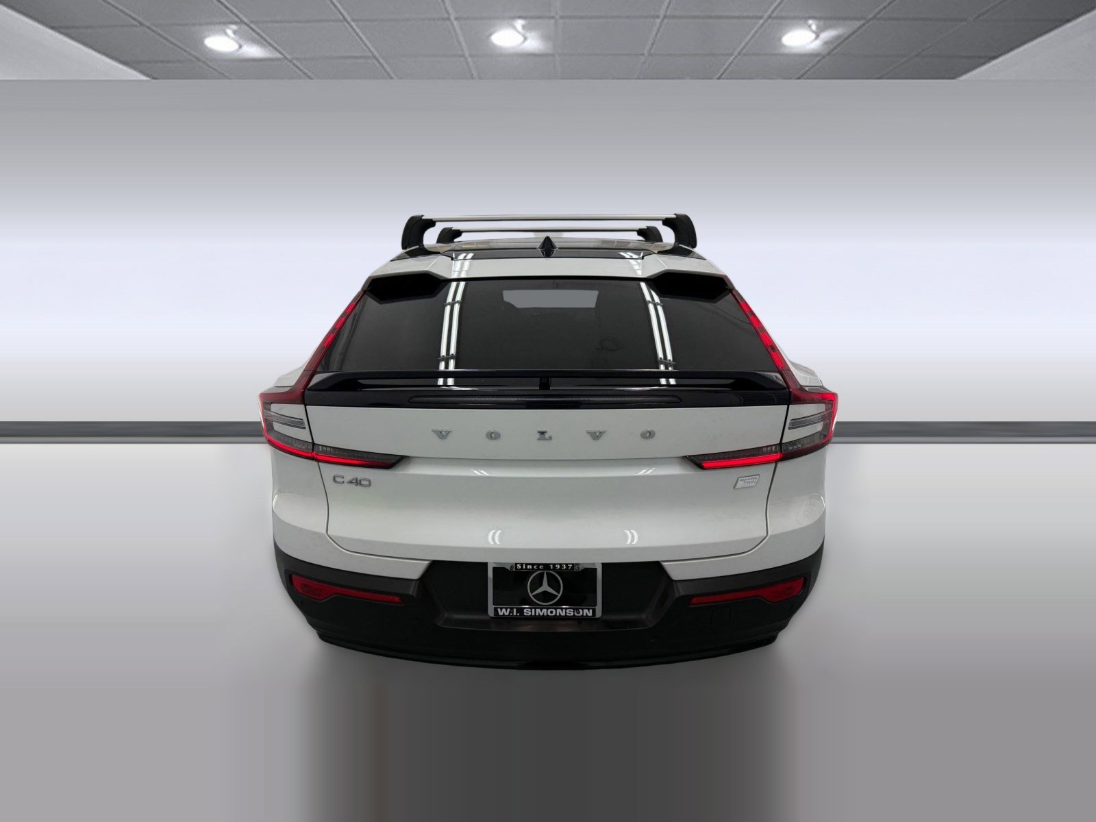 Used 2023 Volvo C40 P8 Recharge Ultimate image 21