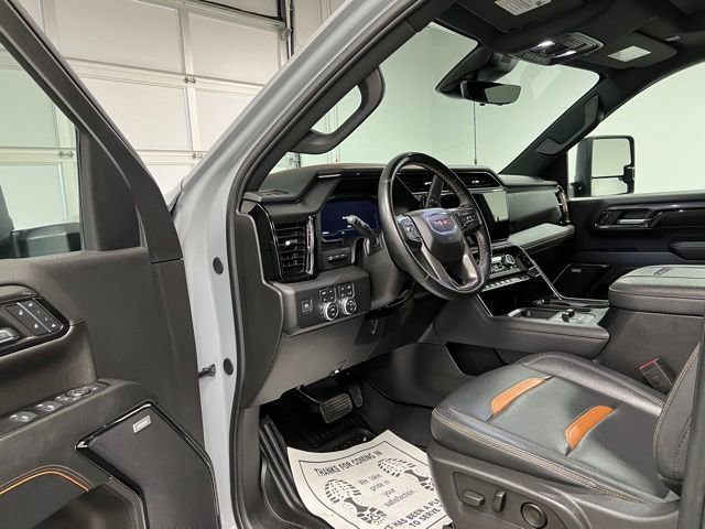 Used 2024 GMC Sierra 3500 AT4 w/ AT4 Premium Plus Package image 17
