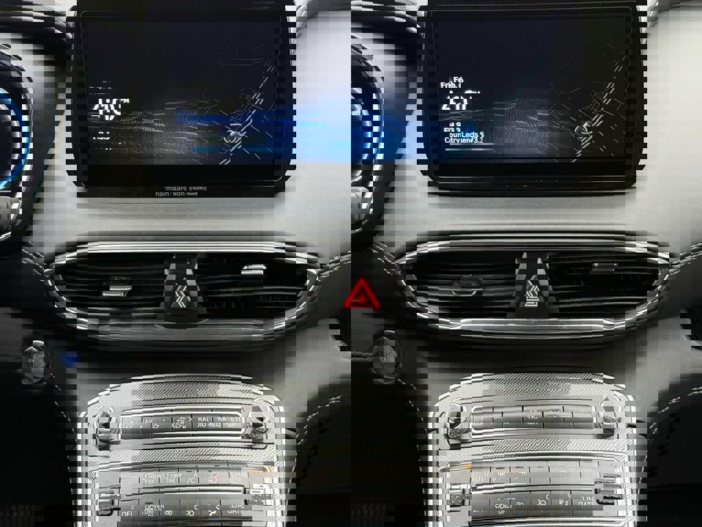 Used 2023 Hyundai Santa Fe SEL Premium image 24