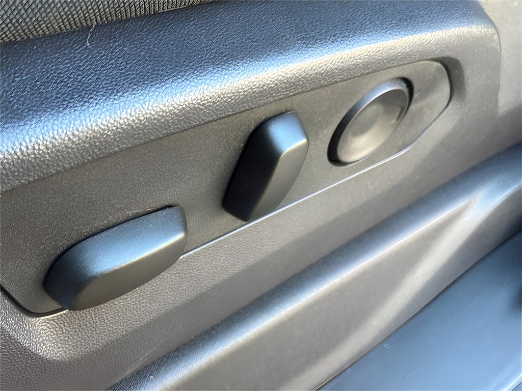 Used 2024 Chevrolet Silverado 1500 Custom image 25