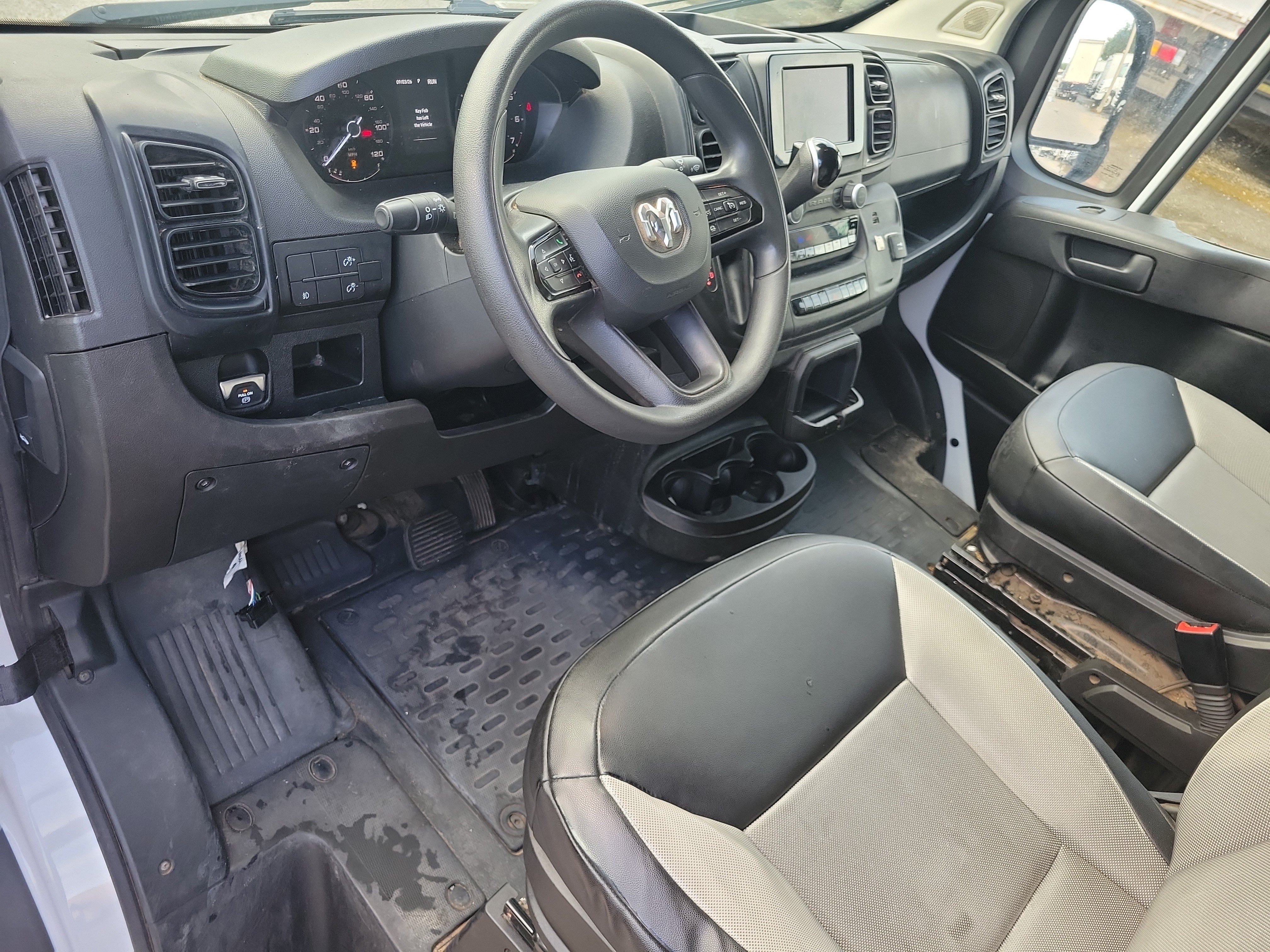 Used 2024 RAM ProMaster 2500 w/ Convenience Group FWD image 12