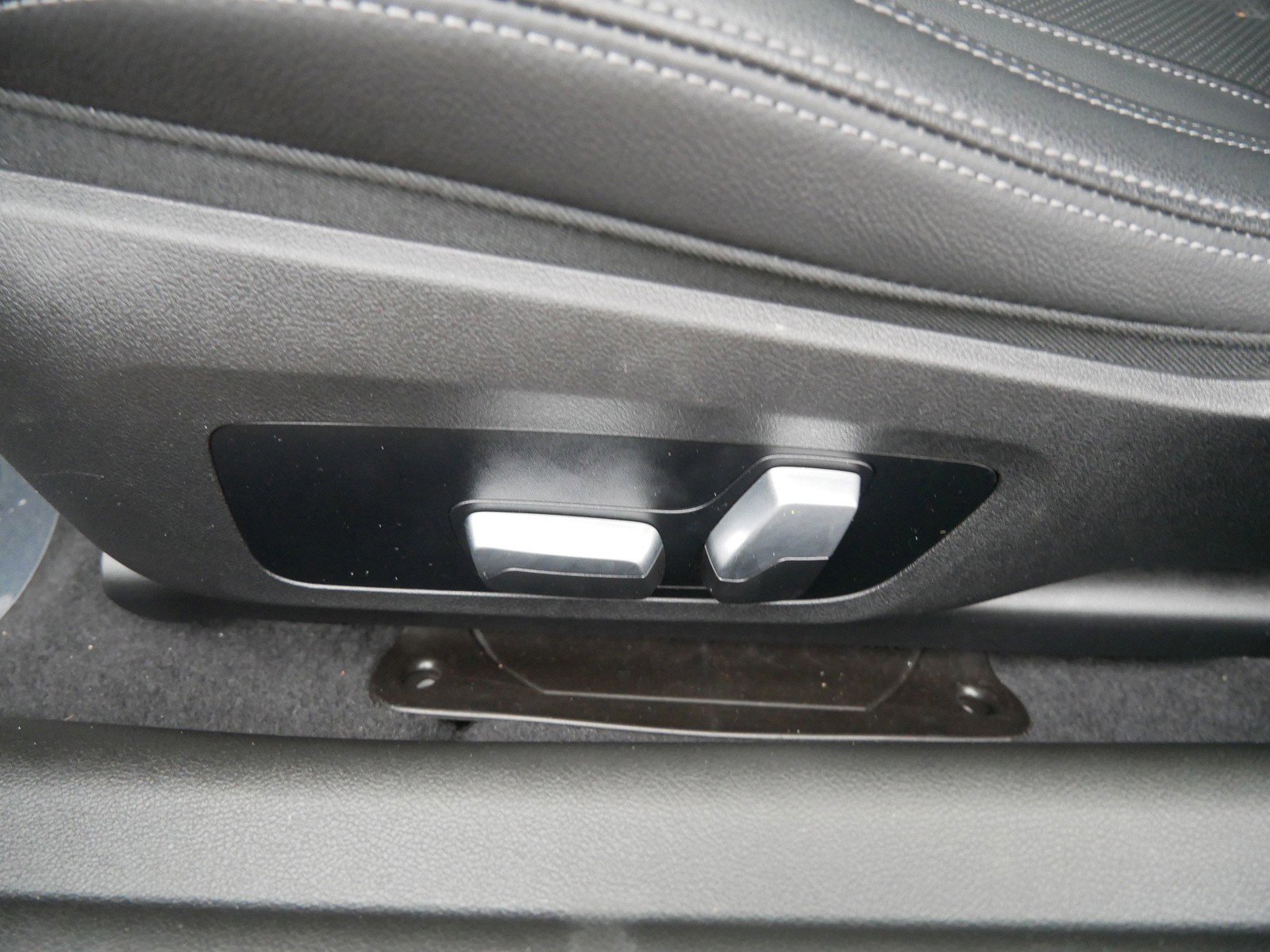 Used 2023 BMW 230i 230i w/ Premium Package image 16