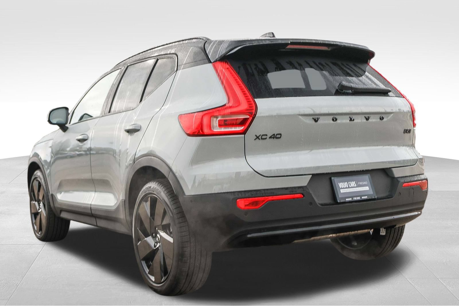 New 2026 Volvo XC40 B5 Ultra w/ Climate Package AWD/4WD image 7