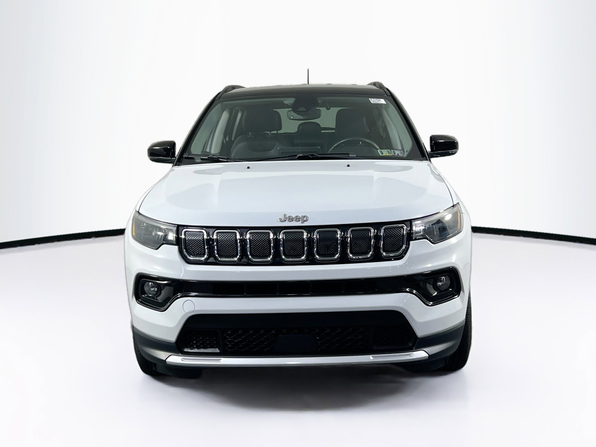 Used 2022 Jeep Compass Limited image 2