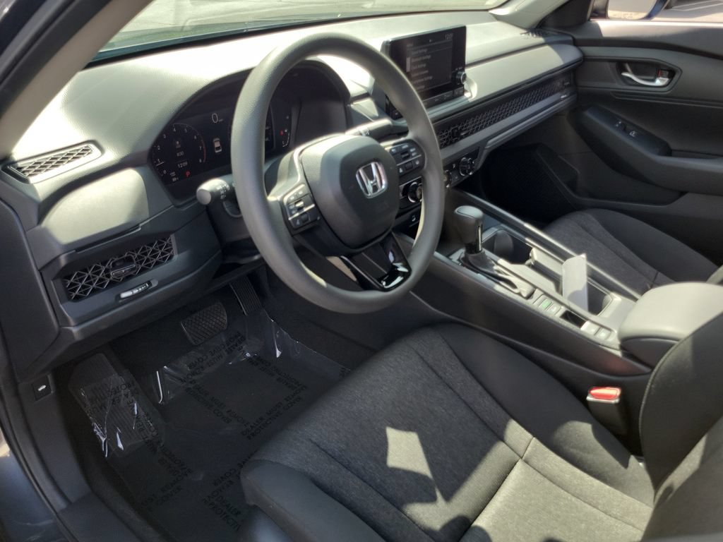 Certified 2025 Honda Accord LX image 18