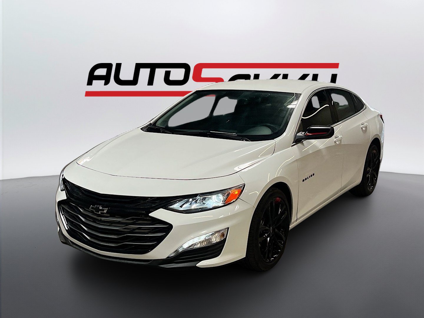 Used 2023 Chevrolet Malibu LT w/ Redline Edition FWD image 3