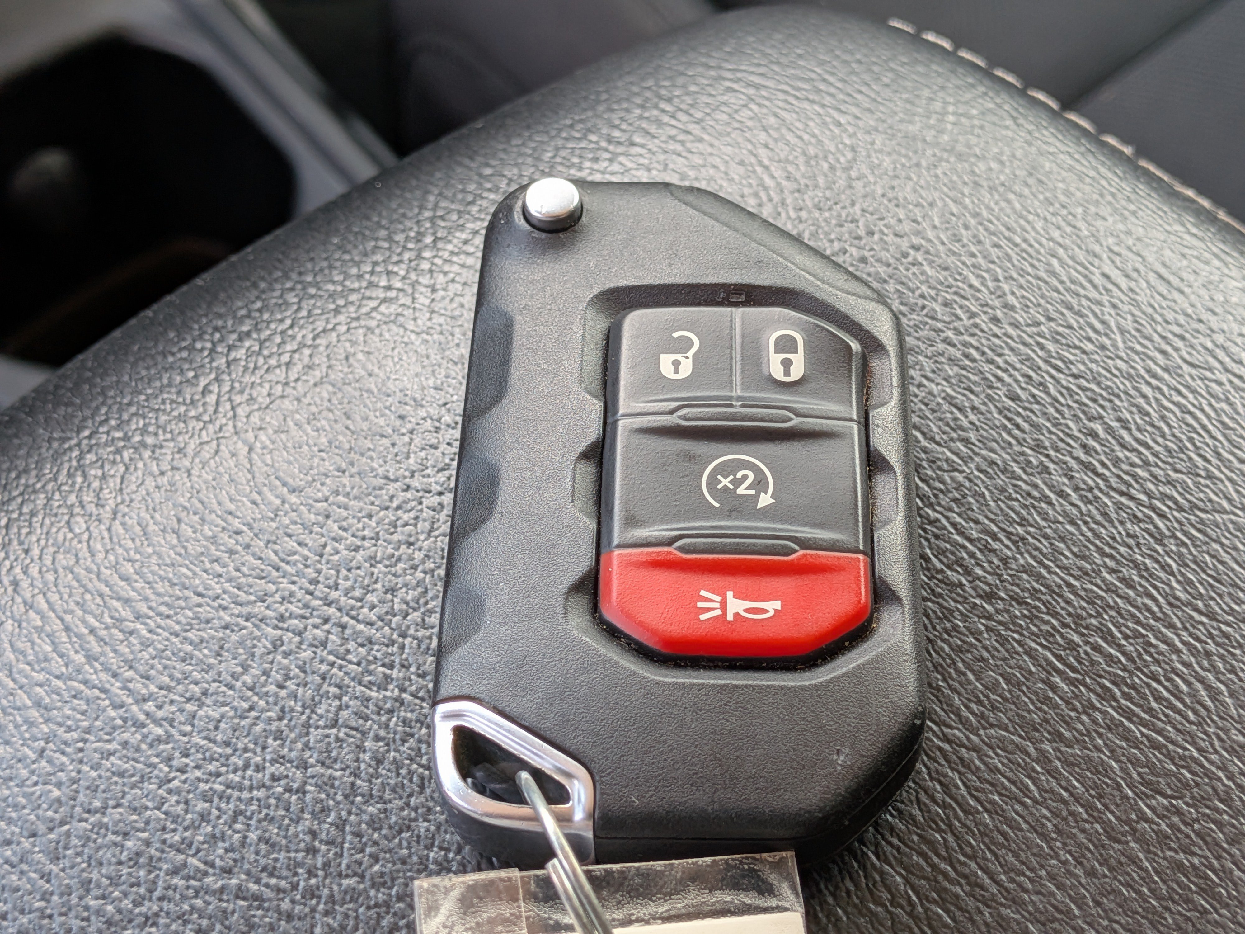 Used 2022 Jeep Gladiator Overland w/ Cold Weather Group AWD/4WD image 33