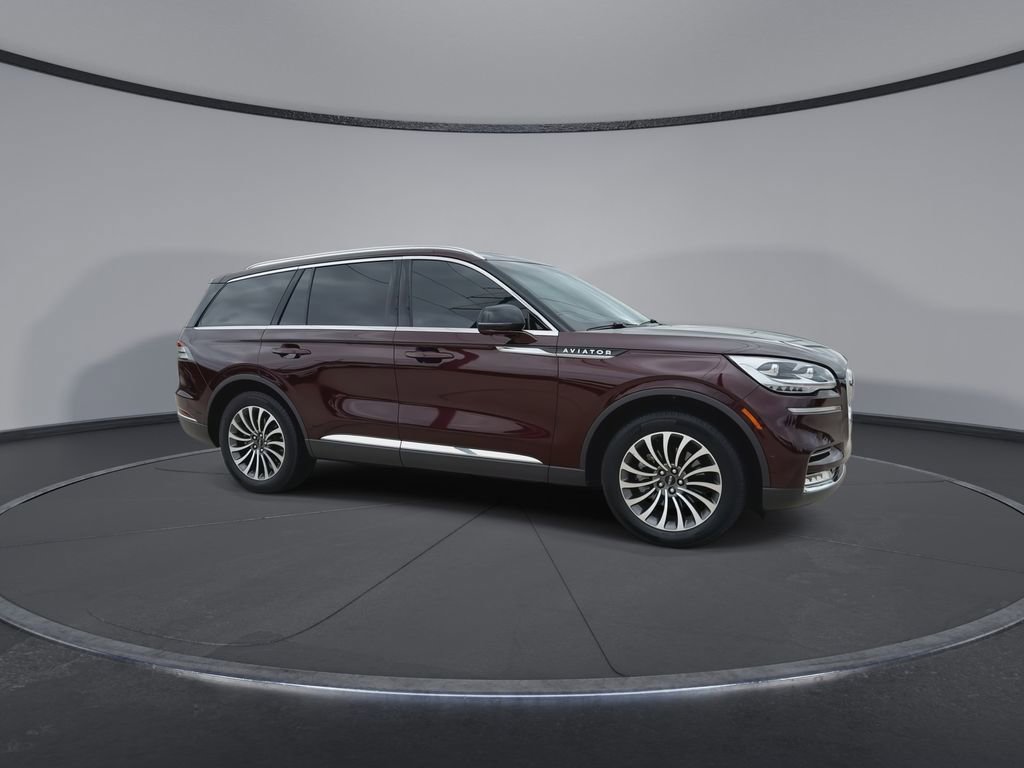 Used 2022 Lincoln Aviator Reserve w/ Equipment Group 201A image 2