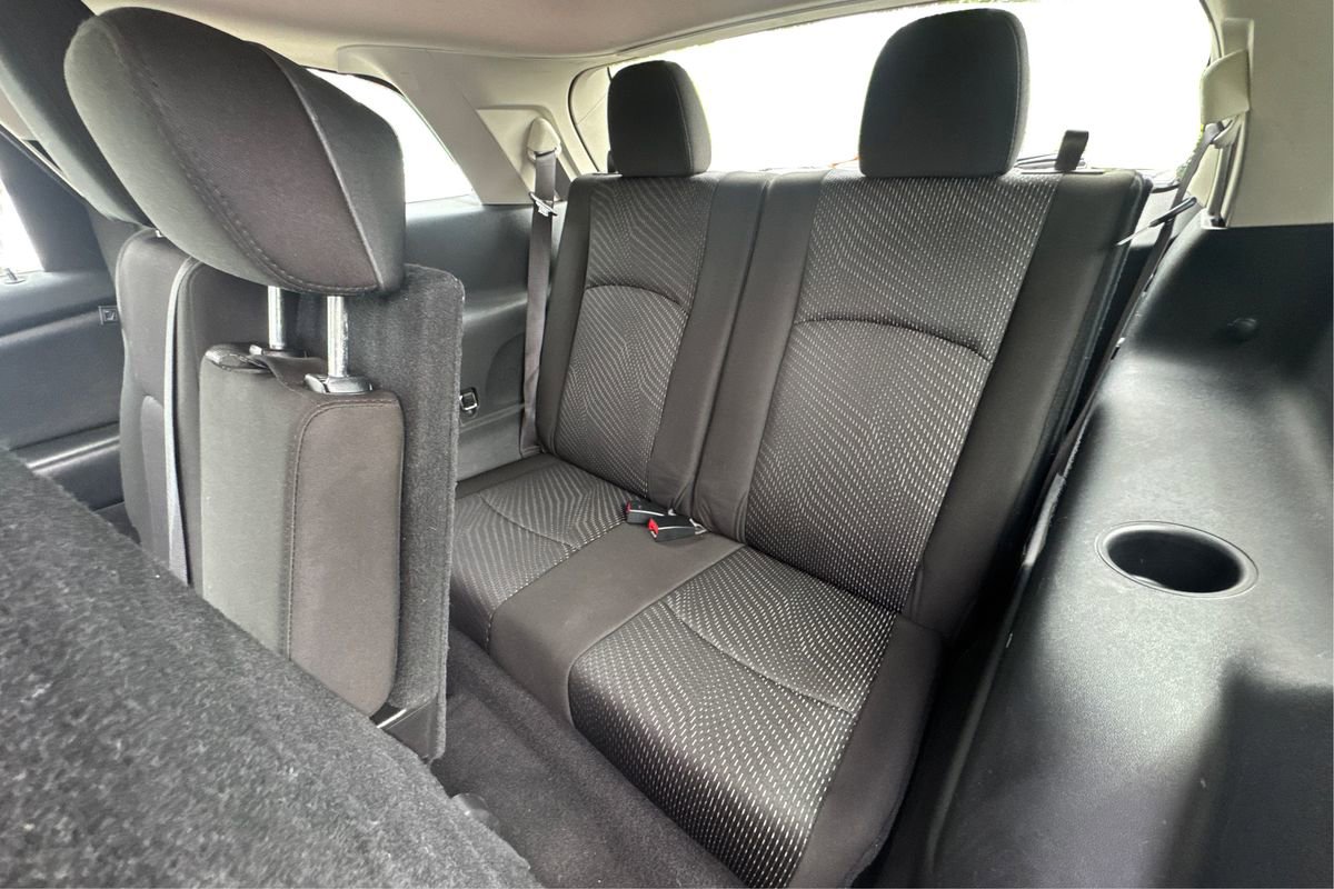 Used 2019 Dodge Journey SE w/ Connectivity Group FWD image 29