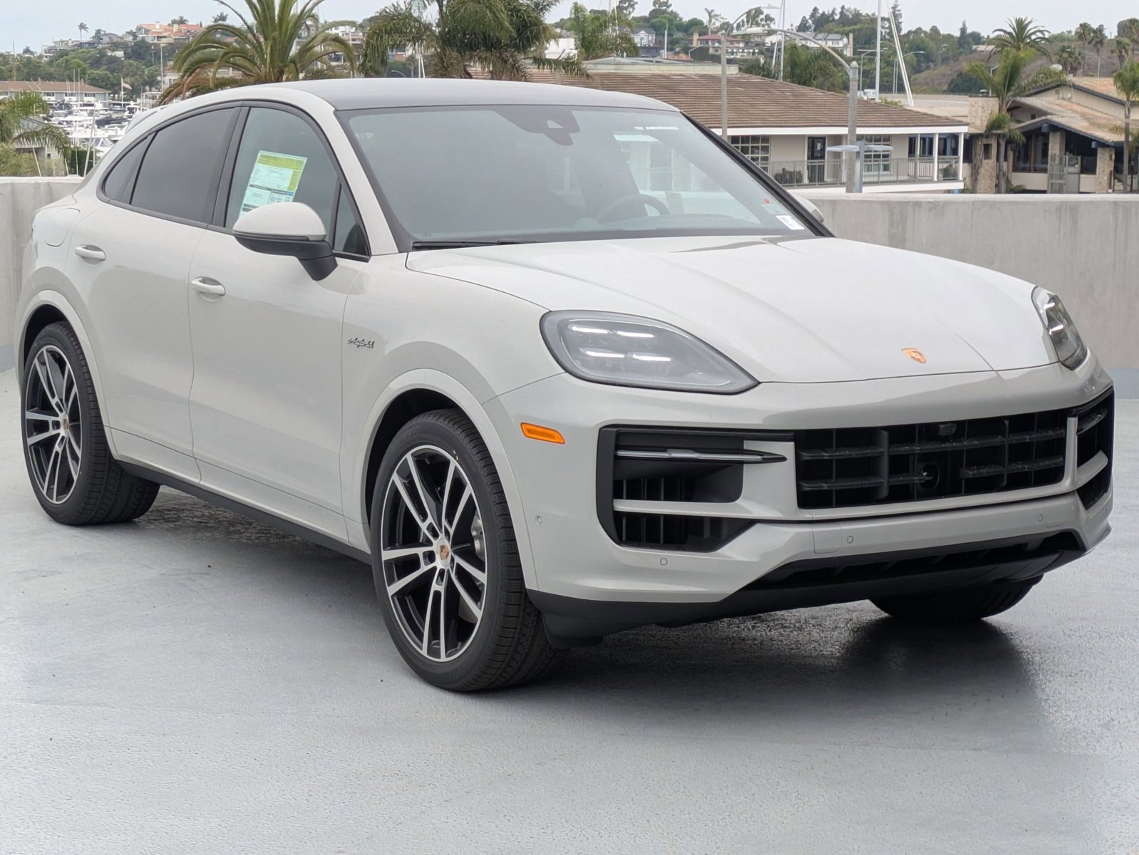 Certified 2025 Porsche Macan AWD/4WD image 7