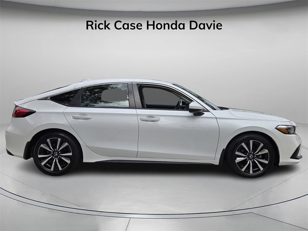 Certified 2024 Honda Civic EX-L image 3