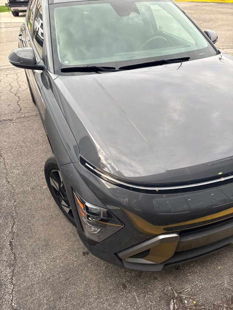 Used 2024 Hyundai Kona SEL image 2