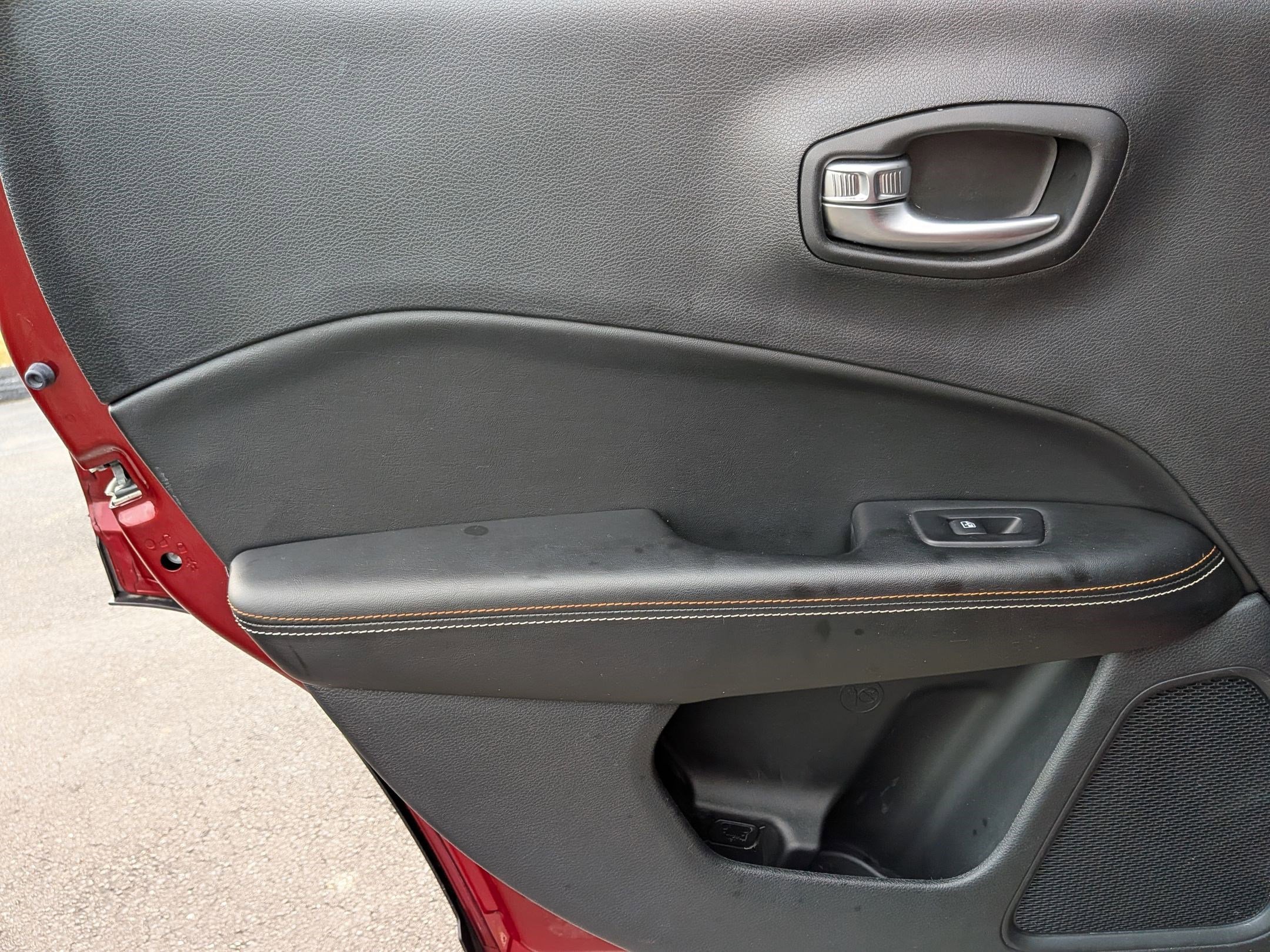 Certified 2021 Jeep Compass Latitude image 30