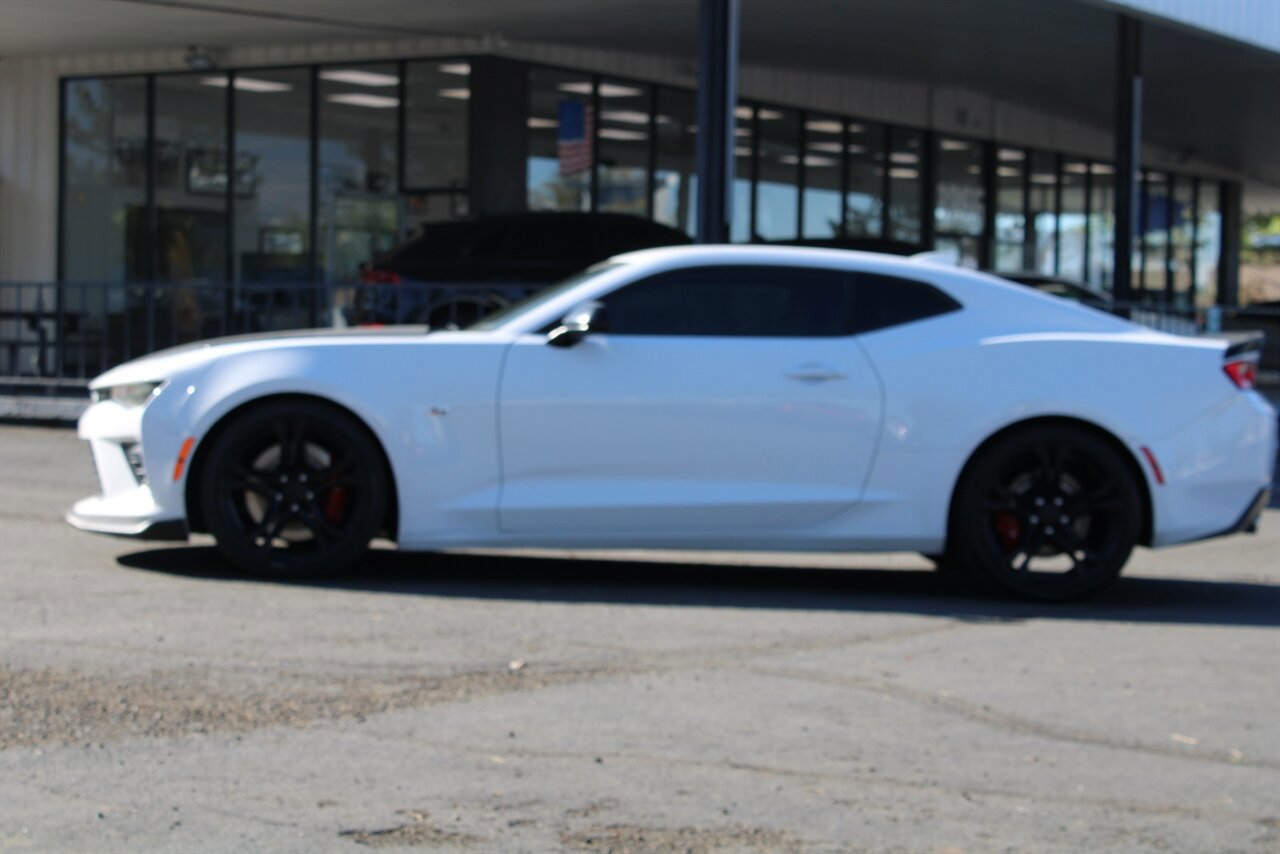Used 2018 Chevrolet Camaro SS RWD image 6