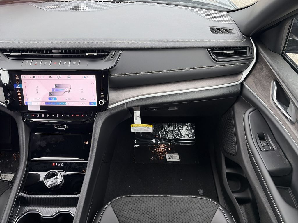 New 2026 Jeep Grand Cherokee Altitude RWD image 16