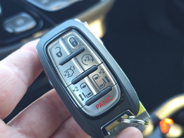 New 2026 Chrysler Pacifica Select image 23