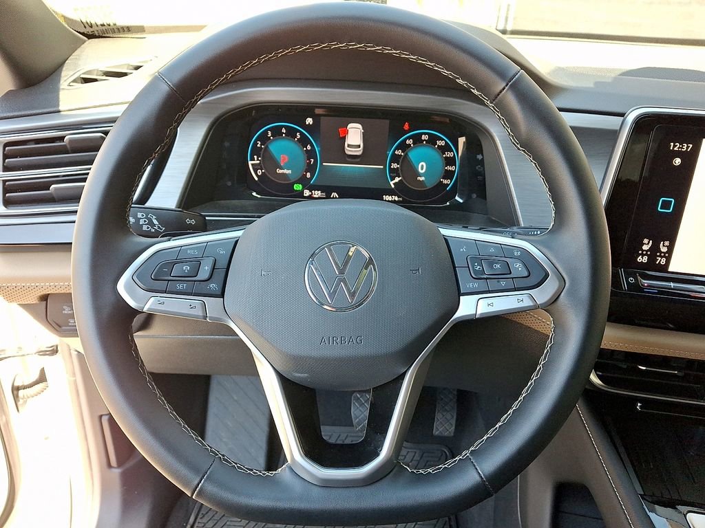 Certified 2025 Volkswagen Atlas Cross Sport SE w/ Panoramic Sunroof Package AWD/4WD image 20