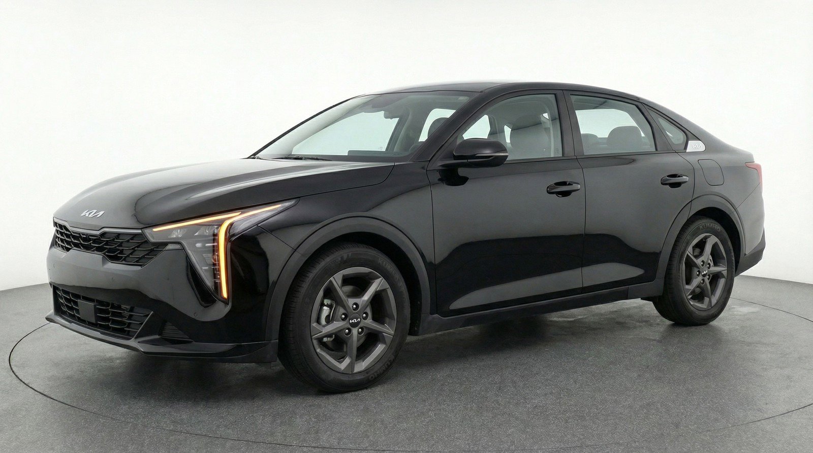 Used 2025 Kia K4 FWD image 3