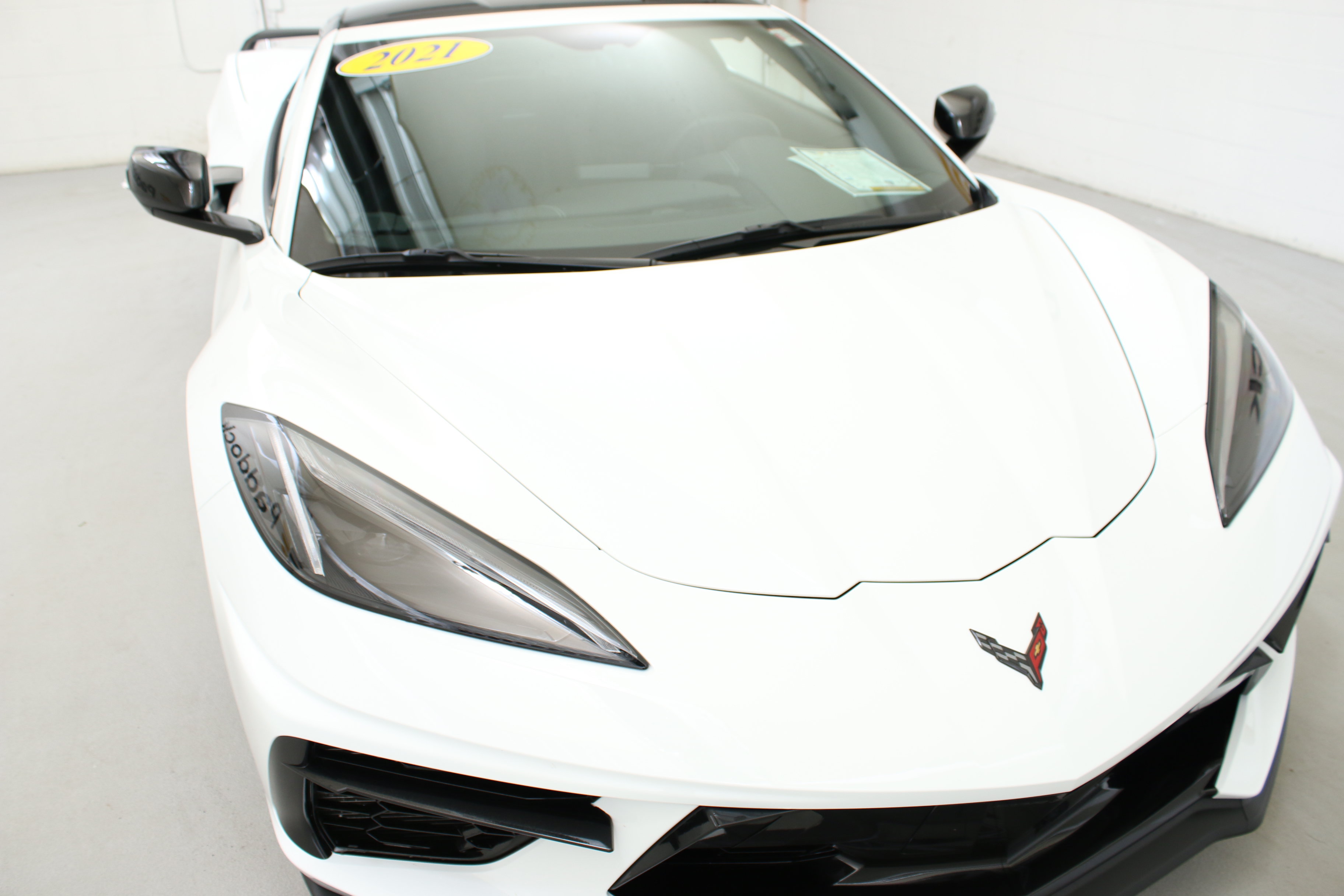 Used 2021 Chevrolet Corvette Stingray Coupe w/ Z51 Performance Package RWD image 12
