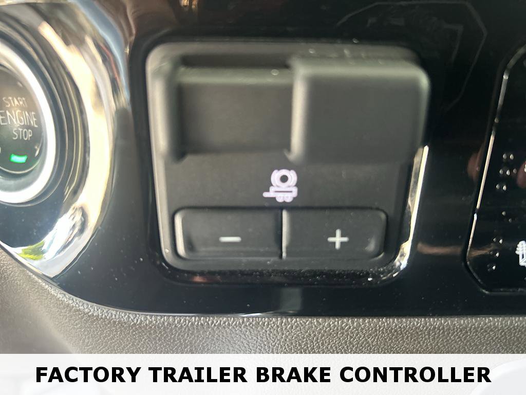 Used 2025 Chevrolet Silverado 2500 LTZ w/ LTZ Premium Package image 32