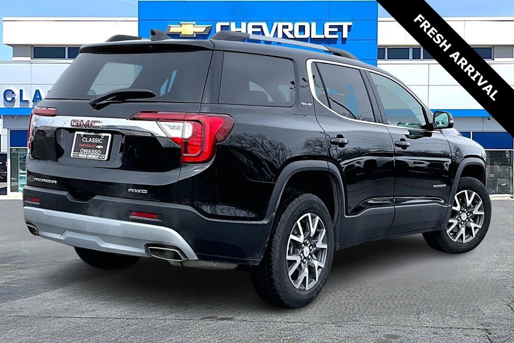 Used 2023 GMC Acadia SLE w/ Driver Convenience Package image 5