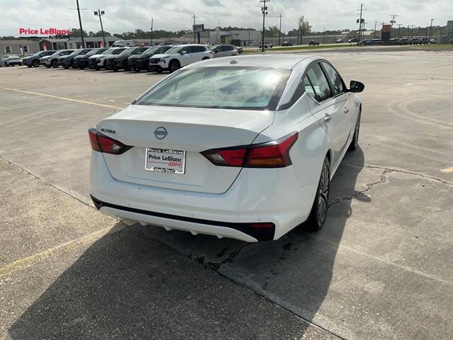 Used 2025 Nissan Altima 2.5 SV FWD image 13