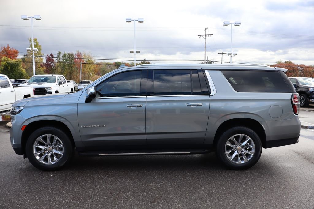 Used 2023 Chevrolet Suburban Premier image 32