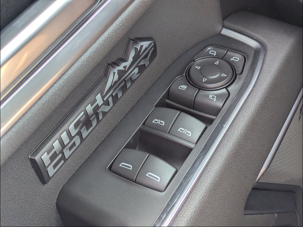 New 2026 Chevrolet Silverado 1500 High Country w/ High Country Premium Package AWD/4WD image 26