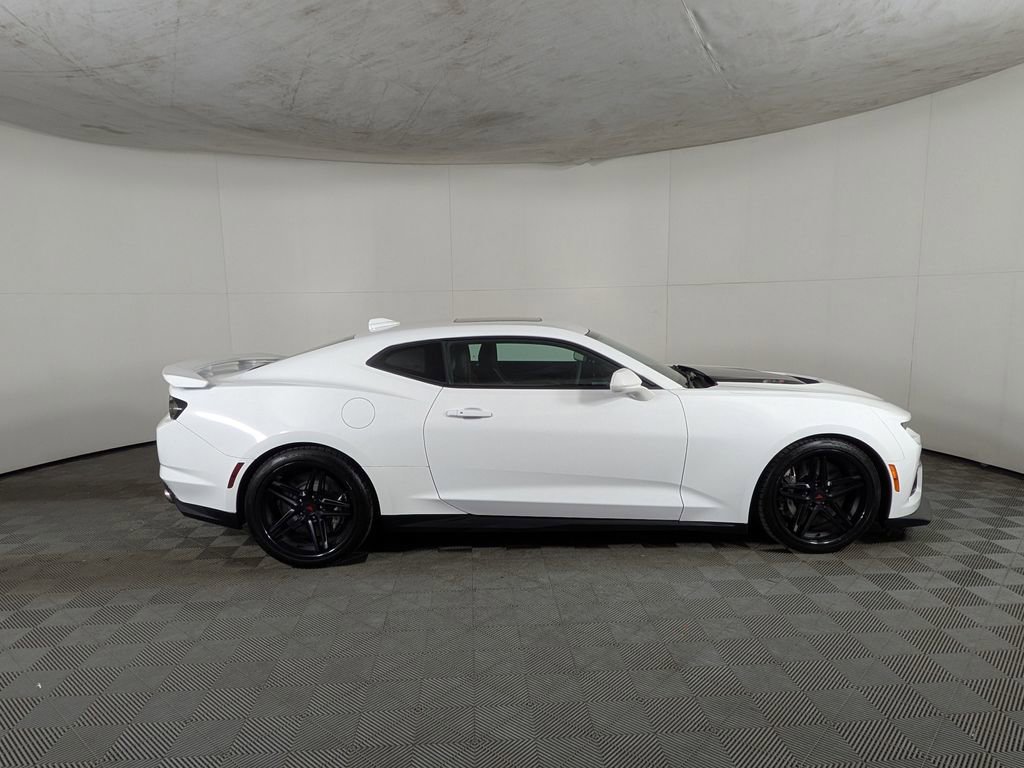 Used 2020 Chevrolet Camaro ZL1 image 6