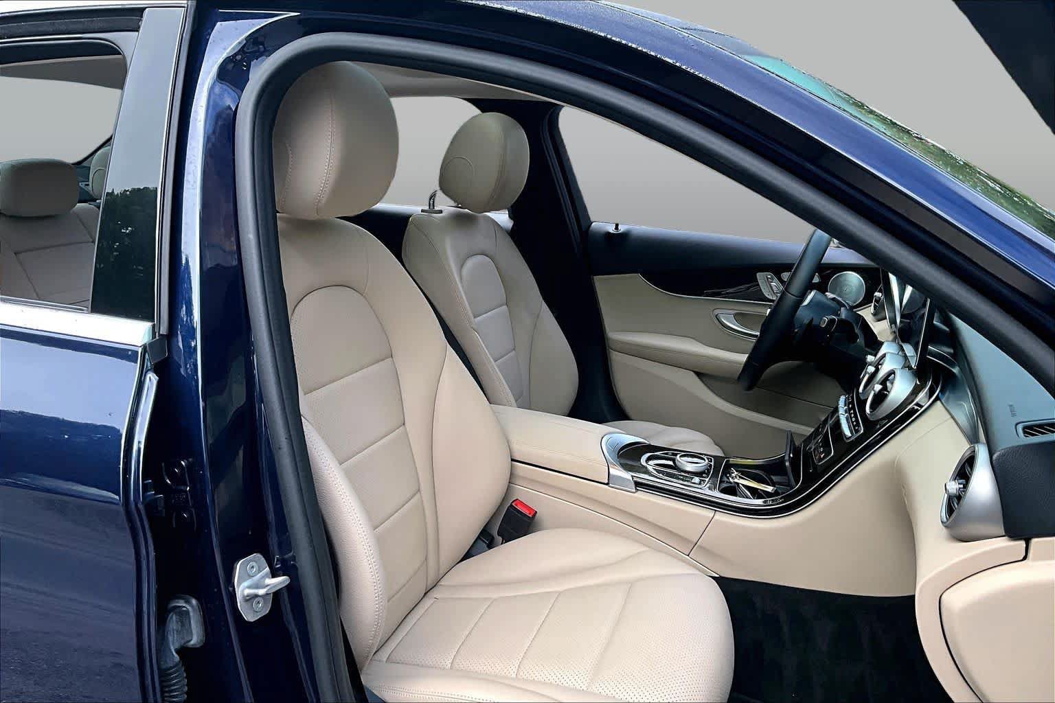 Used 2021 Mercedes-Benz C 300 Sedan image 9