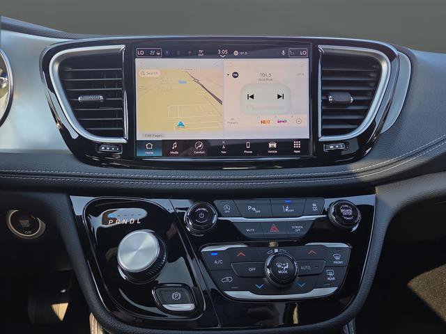 New 2026 Chrysler Pacifica Limited w/ S Appearance Package image 9