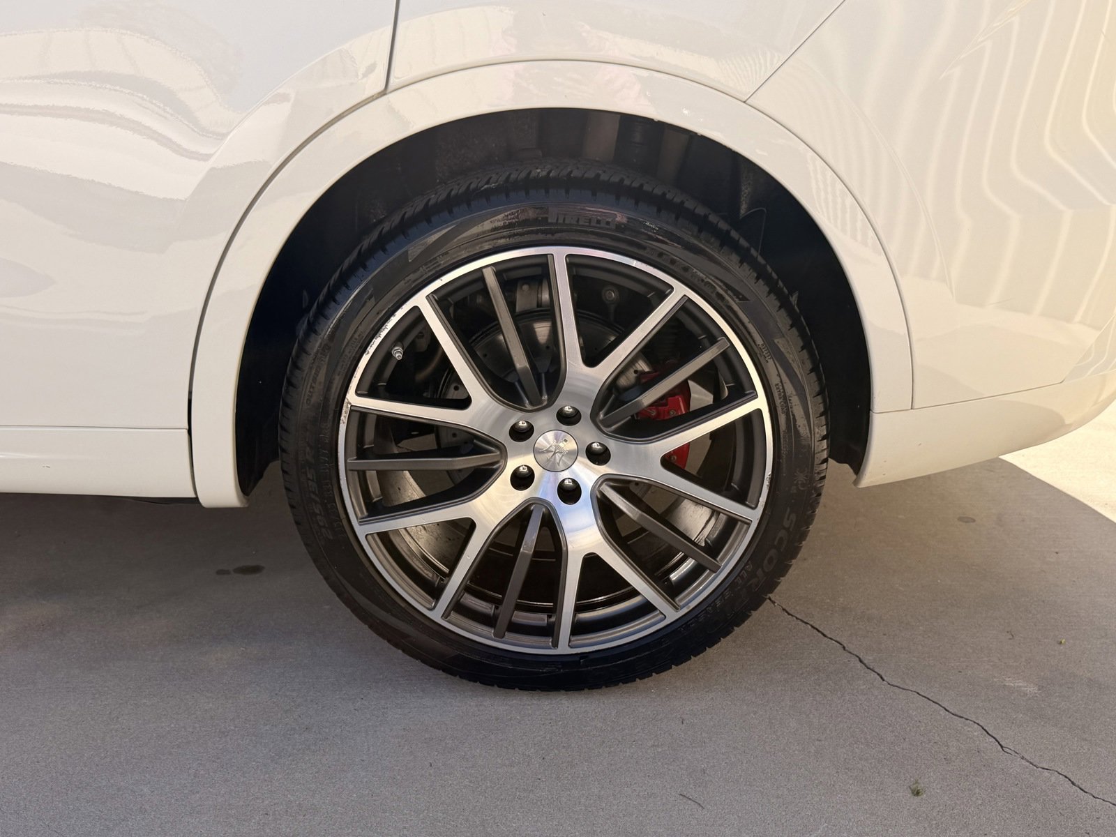 Used 2017 Maserati Levante S AWD/4WD image 11