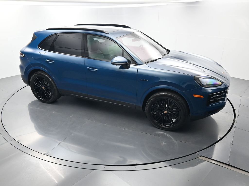 Certified 2026 Porsche Cayenne E-Hybrid AWD/4WD image 38