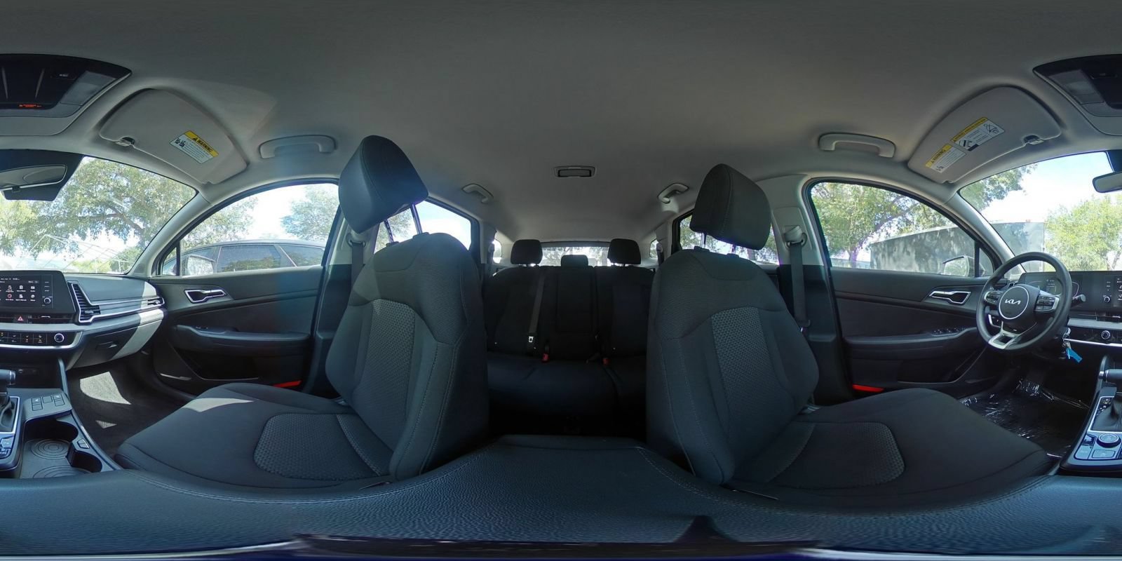 Used 2025 Kia Sportage LX AWD/4WD image 40