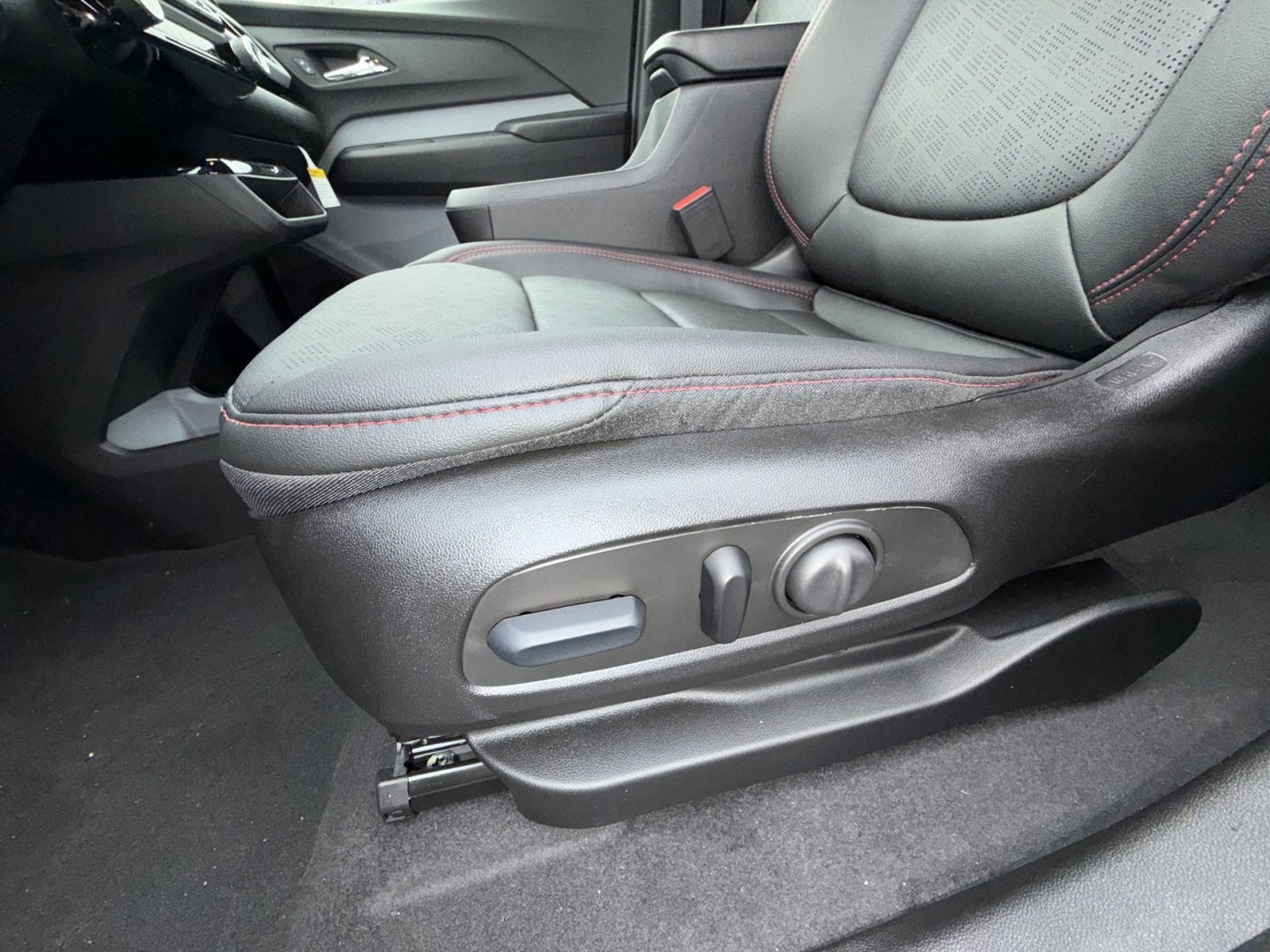 New 2027 Chevrolet Bolt RS image 14