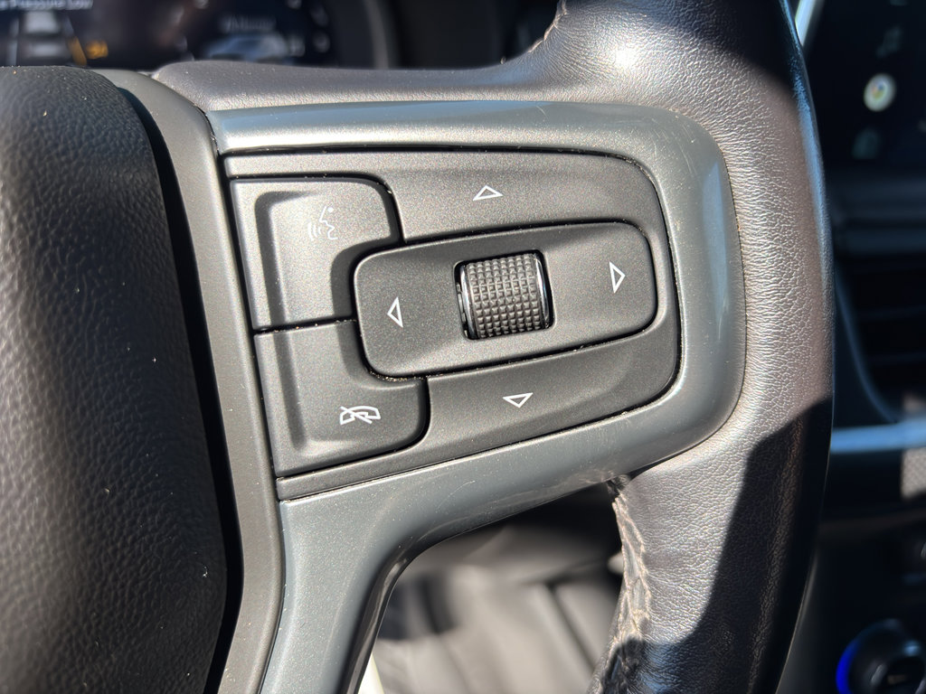 Used 2022 Chevrolet Suburban Premier image 30