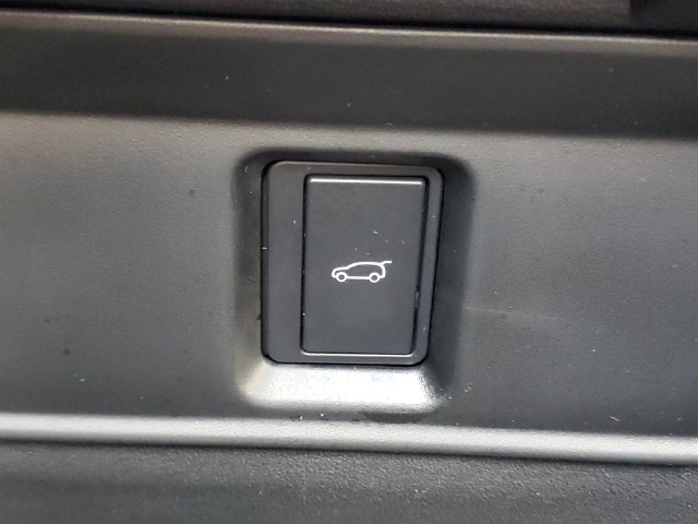Used 2025 Land Rover Discovery Sport S AWD/4WD image 35