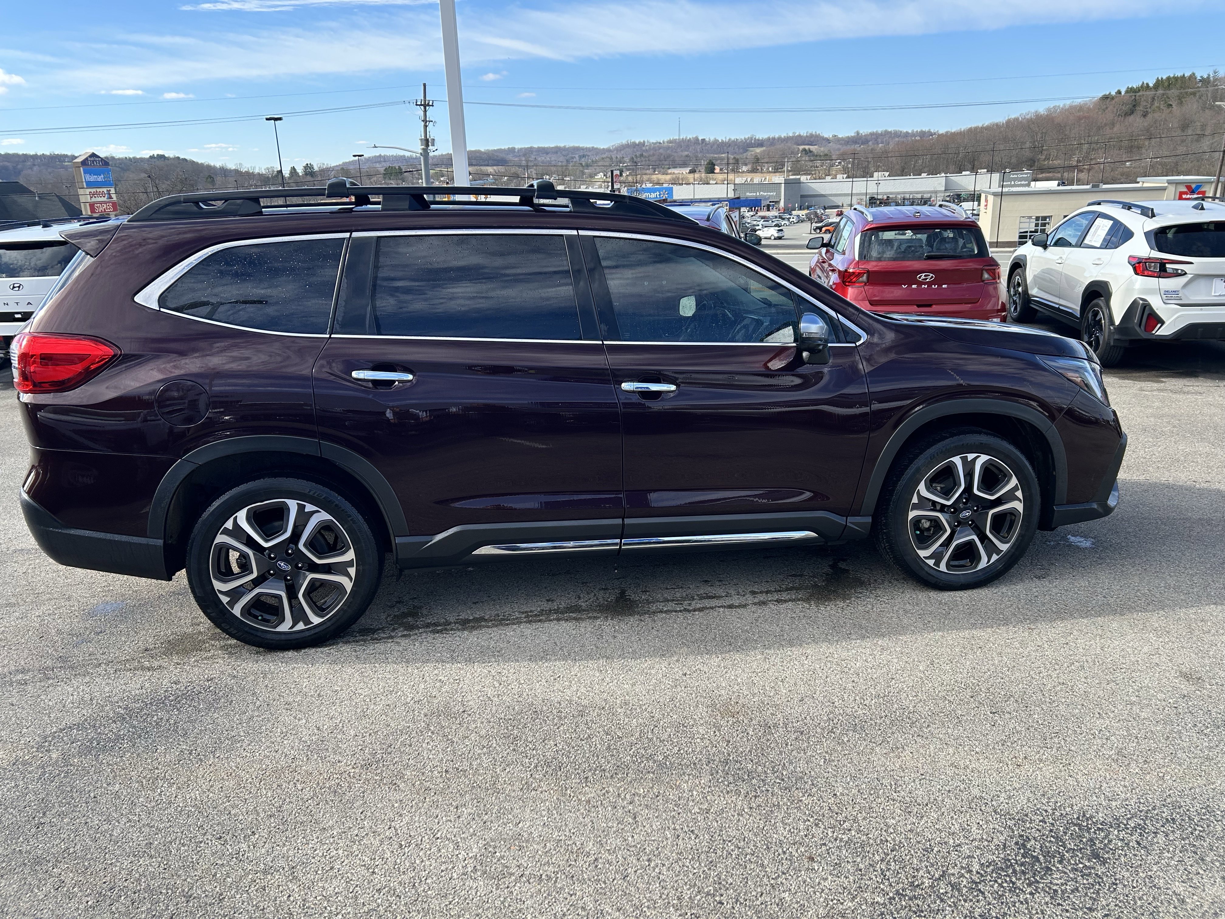 Used 2023 Subaru Ascent Touring image 6