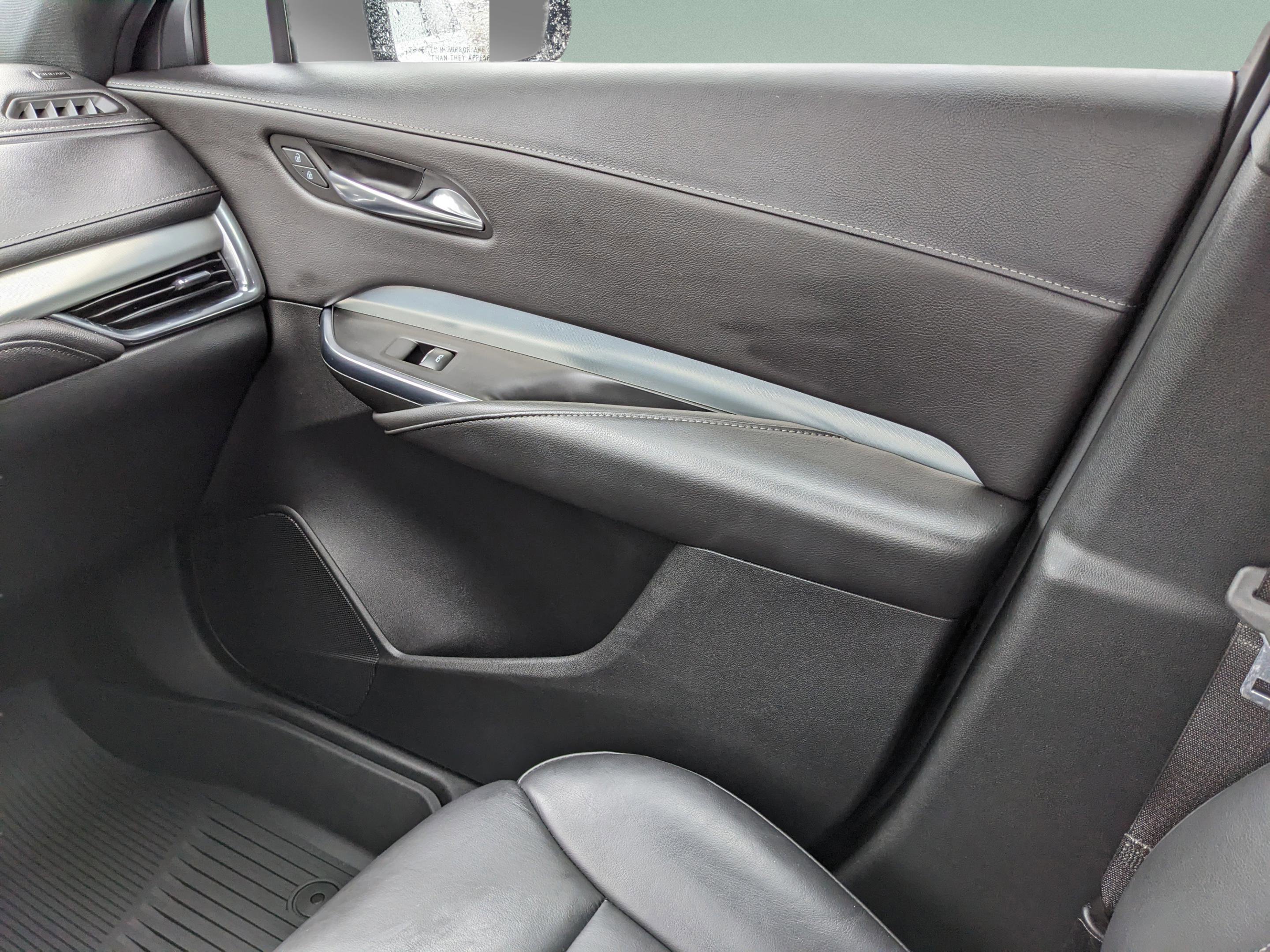 Used 2022 Cadillac XT4 Premium Luxury w/ Safety Alert Package image 21